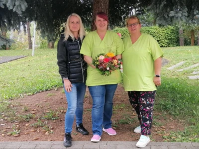 Liebe Alexandra, herzlichen Glückwunsch zu Deinem 5. Mitarbeiterjubiläum bei der Linimed Hauskrankenpflege!