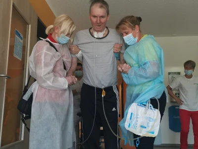 Ausserklinische intensivpflege heimbeatmung pflegedienst pflegefachkraft leipizg patient
