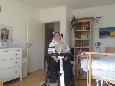 Locked in syndrom lis pflege bewegungstherapie motomed