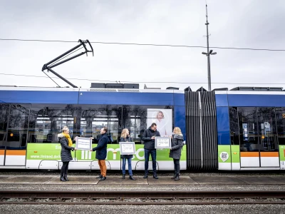 Strassenbahnuebergabe 1